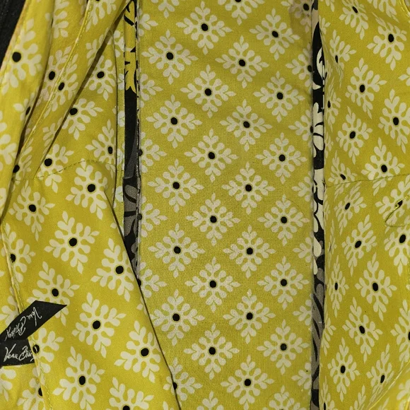 Vera Bradley Large Dome Zipper Shoulder. EUC - Picture 14 of 16